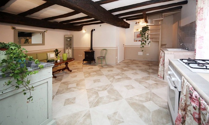 Mugnano in Teverina House | Cozy Sacrobosco Apartment with Kitchen & Breakfast Included