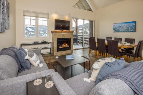 Saddle Ridge House | Family-Friendly Saddle Ridge Townhome | Unit J3 Getaway