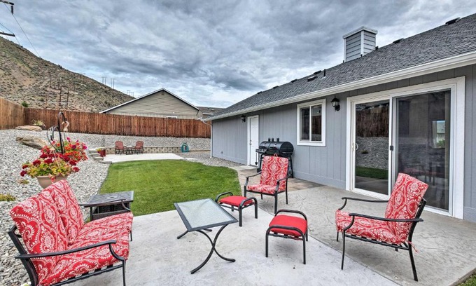 Wenatchee House | Convenient Saddle Rock East Wenatchee Home Near Town