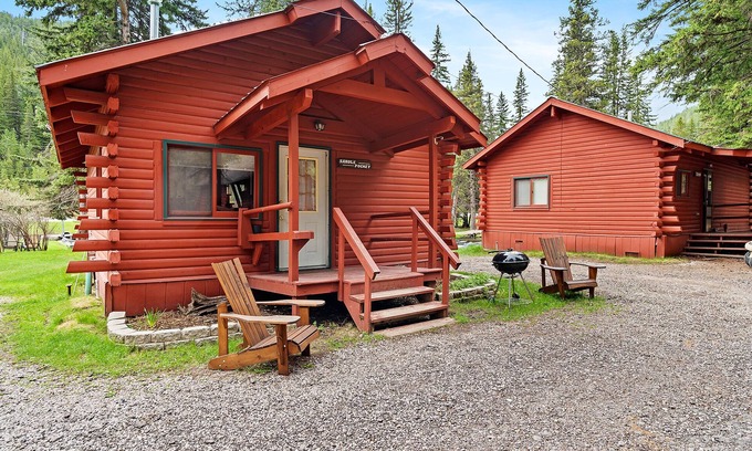 Cheyenne Crossing Cabin | Relaxing Saddlepocket Cabin by Spearfish Creek Awaits