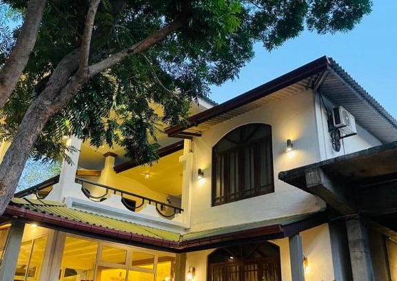 Anuradhapura Hotel | Budget-Friendly Stay at Sadula Holiday Resort with Breakfast