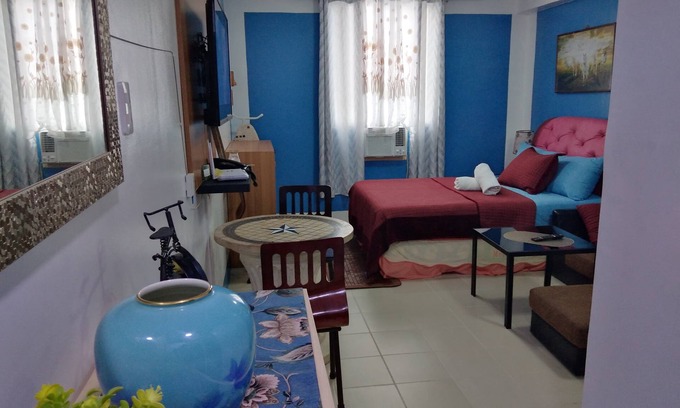 Lapu-Lapu Condo | Convenient Saekyung Condo Studio with Pool & Kitchen