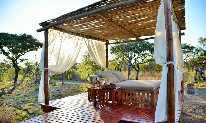 Leeupoort Cabin | Experience Safari Plains: Top-Rated 4-Star Retreat