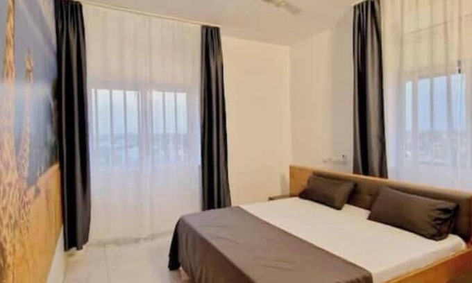Lome Apartment | Safari.