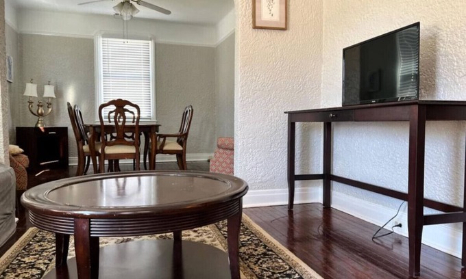 Jefferson House | Convenient NOLA Loft - Walk to Ochsner & Pet Friendly