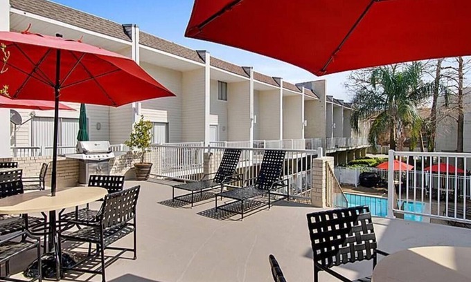 Metairie Condo | Comfortable 3Bed Retreat Near French Quarter & Hospitals