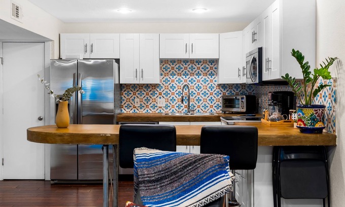 West End Condo | Serene Oasis in Downtown with Spa & Family Amenities
