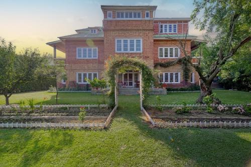 Srinagar House | SaffronStays Awakening -Family Suite