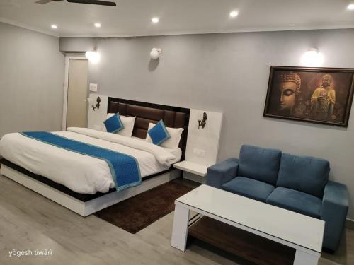 Bhowali Hotel | Budget-Friendly SAFINA VIEW KING Hotel with Family Amenities