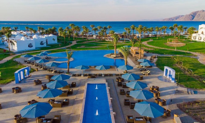 Dahab Resort | Unwind at Safir Dahab Resort: 5-Star Beachfront Haven