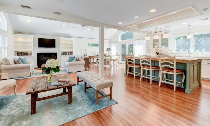 East Hampton House | Exclusive Sag Harbor Getaway with Hot Tub & Ocean Views
