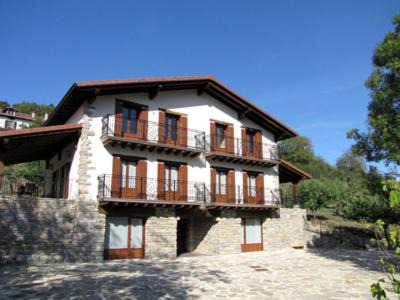 Imotz Apartment | Top-Rated Sagardikoetxea II: Pet & Child Friendly Retreat