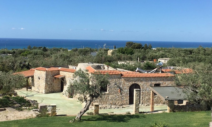 Marina di Pescoluse House | Discover Sage Beach Trullo: Family-Friendly Retreat