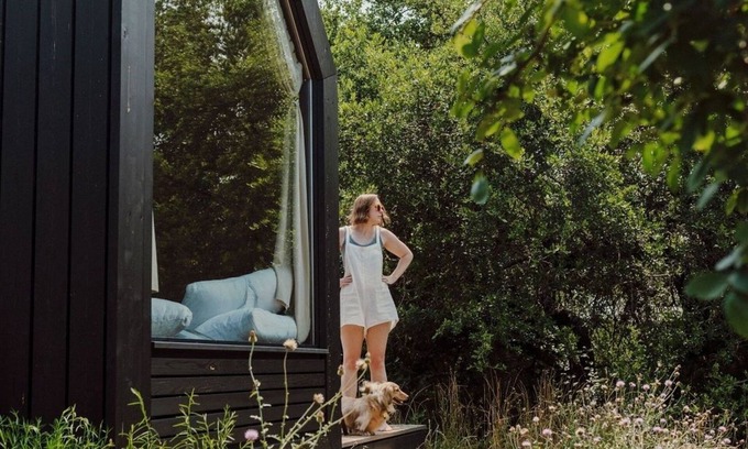 Round Mountain Cabin | Discover Sage Cabin: Pet-Friendly Retreat at NowHere