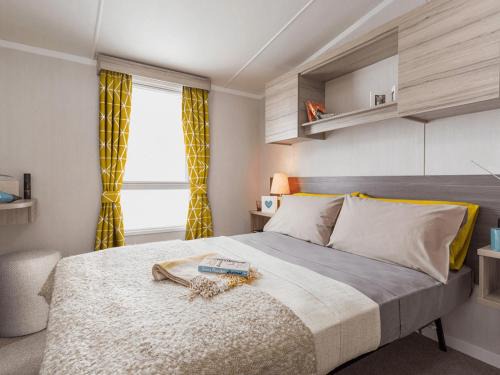Dunbar House | Sage Caravan 3 at Thurston Manor Leisure Park