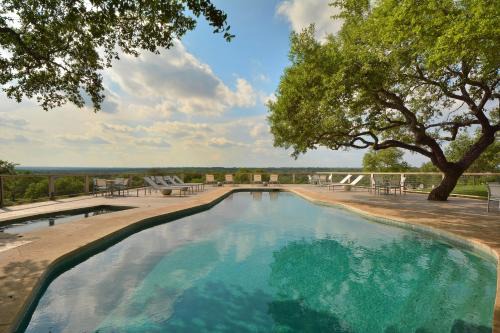 Kyle Hotel | Experience Sage Hill Inn & Spa: Rated 10/10 with Pool & More