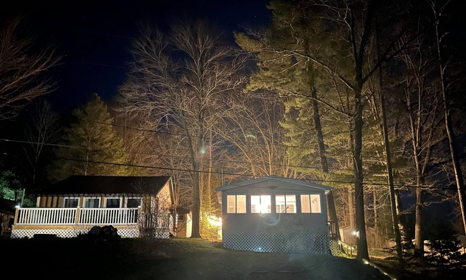 Hale Cottage | Sage Lake Hideaway!! 2 cottages on 2.5 acres! Stunning views and privacy!