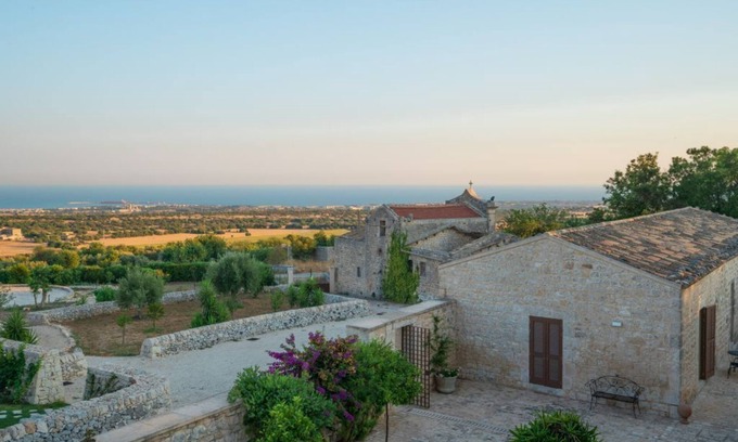 Modica House | Relaxing Retreat at Sage in the Hyblean Countryside