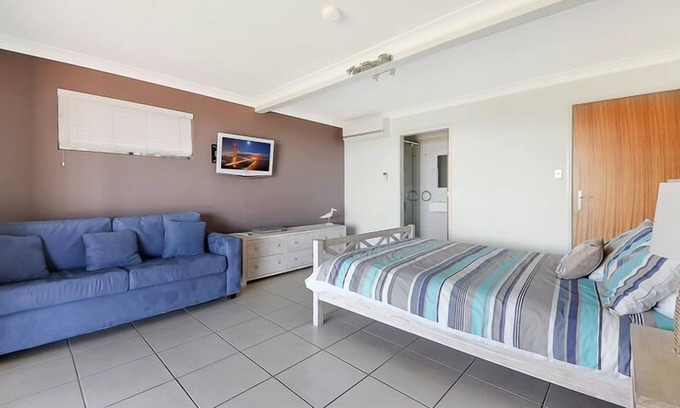 Brisbane Waterfront House | Experience Sahara Blue at Tangalooma with Ocean Views