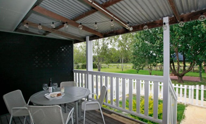 Anna Bay House | Explore Sahara Trails Cabin with WiFi and Horse Riding