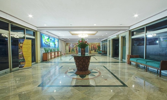 Manado City Centre Hotel | Relax at Sahid Kawanua Manado with Pool and Restaurant