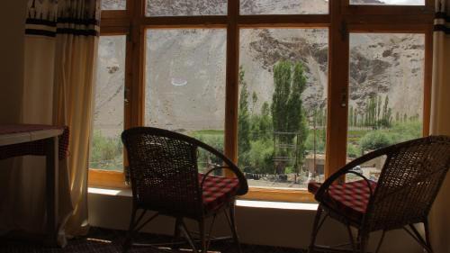 Tingmosgang House | Pet-Friendly Saichen Lamayuru Guest House for Families
