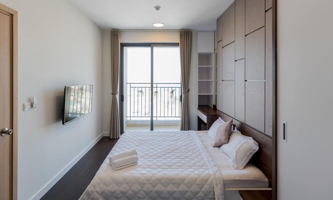 District 4 Apartment | Discover Saigon Downtown 3BR Apt with Free Gym & Pool Access