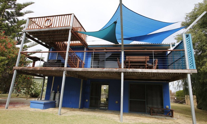 Lancelin House | Top-Rated Hotel with Pet-Friendly and Family Amenities