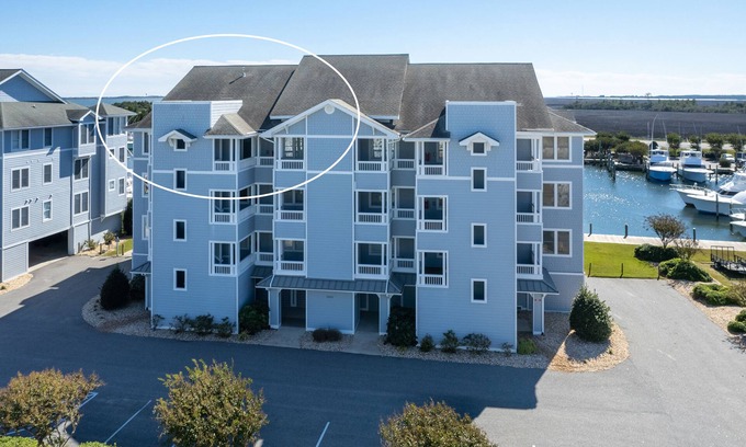 Manteo Condo | Unforgettable Stay at Sailfish Point Villa 6301 on the Marina