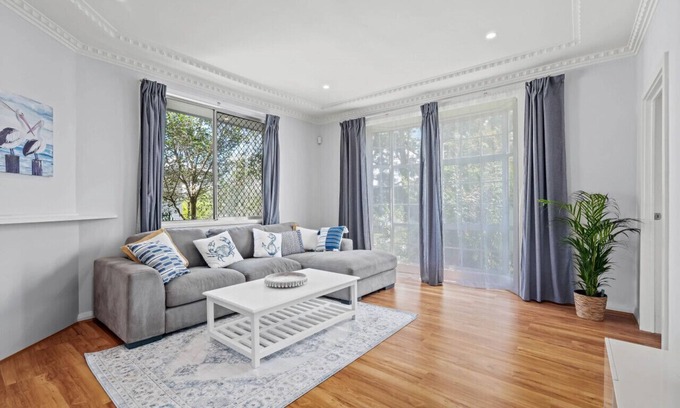 Point Frederick House | Discover Sailors Cove: Pet Friendly & Family-Friendly Stay