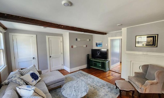 Marblehead Apartment | Oceanfront Sailors Retreat with Fireplace & Perfect Rating