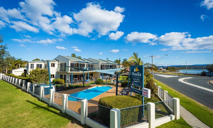 Merimbula Apartment | Oceanfront Sails Apartments in Merimbula - Rated 9.4/10