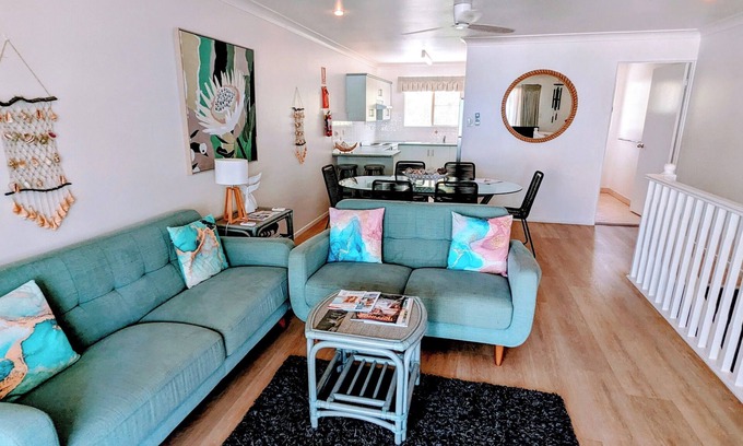 Horseshoe Bay Apartment | Oceanfront Retreat at Sails On Horseshoe: Rated 9/10