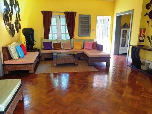 Chaiprakarn Resort | Oceanfront Saimoonbury Resort with Breakfast & Family Fun