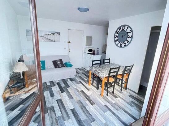 Saint-Georges-de-Didonne Apartment | Family-Friendly Stays at Saint Georges de Didonne Oceanfront