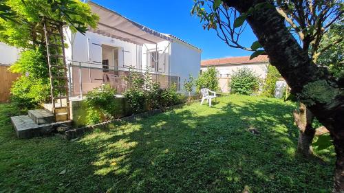Saint-Georges-de-Didonne Villa | Relaxing Retreat in Saint Georges de Didonne - Family Friendly