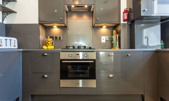 Hele Apartment | Discover Saint James By The Quay: Family-Friendly Comfort