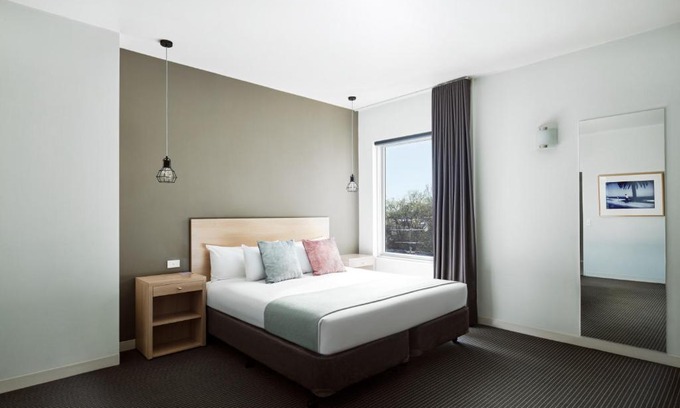 St Kilda Hotel | Discover Saint Kilda Beach Hotel: Family-Friendly Getaway