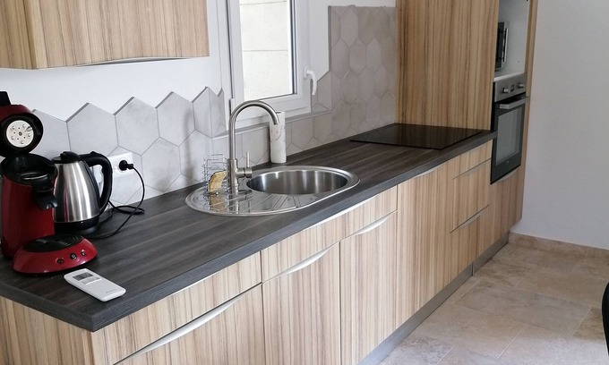 Saint-Marcel-d'Aredeche Apartment | Impeccable Saint Marcel d'Ardèche Apartment with Kitchen
