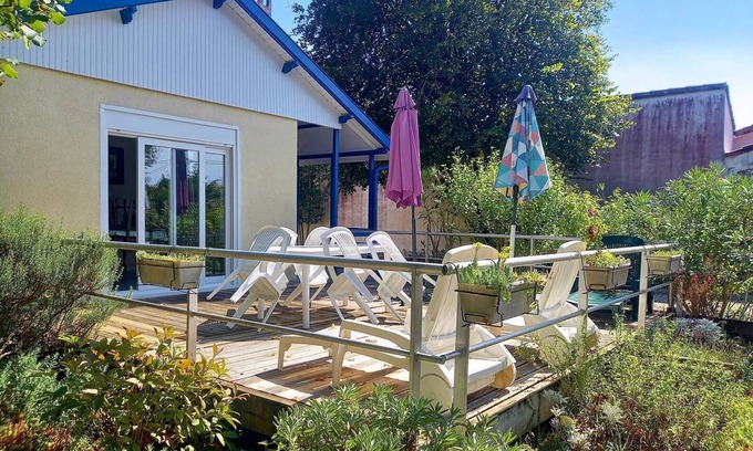 Saint-Palais-sur-Mer House | Explore Saint Palais sur Mer: Walk to Beach & Amenities
