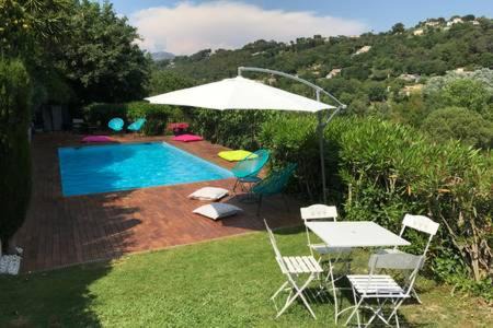 Saint-Paul-de-Vence Apartment | Elegant Saint Paul en Jardin: Family-Friendly with Pool