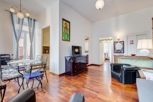 Quartiere XIII Aurelio Apartment | Elegant Saint Peter Domus: 4-Star, Pet & Child Friendly
