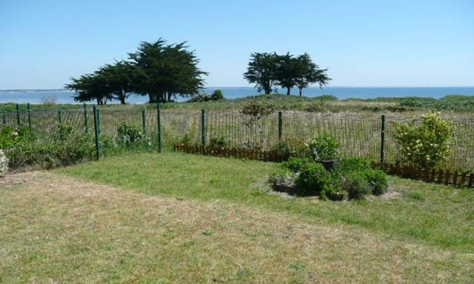 Saint-Pierre-Quiberon Apartment | Cozy Oceanfront Apartment Saint-Pierre-Quiberon for 4