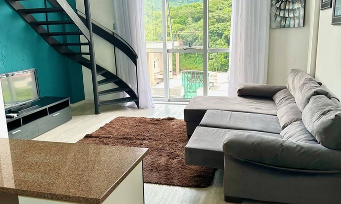 Czerniewicz Apartment | Guest Rated 10/10: Saint Sebastian Flat with Pool & Kitchen