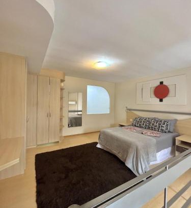 Czerniewicz House | Cozy Saint Sebastian Flat 602: Duplex with Pool Access