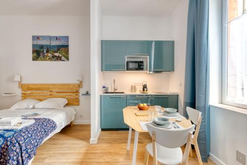 Saint - Michel Apartment | Family-Friendly Escape at Sainte-Catherine by Yumē