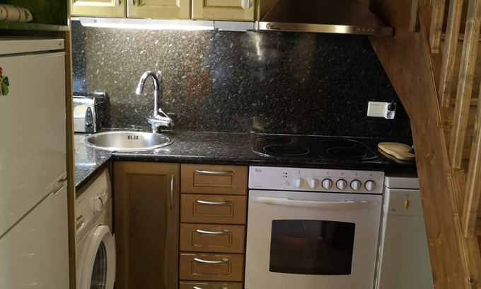 Sainte-Leocadie House | Pet-Friendly Getaway at Sainte-Léocadie - Puigmal I