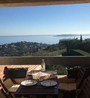 Guerrevieille Apartment | Enchanting Sainte Maxime with Heated Pool & Family-Friendly Fun
