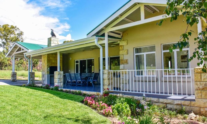 Clarens House | Discover Saints Rest: Family-Friendly with Top Ratings