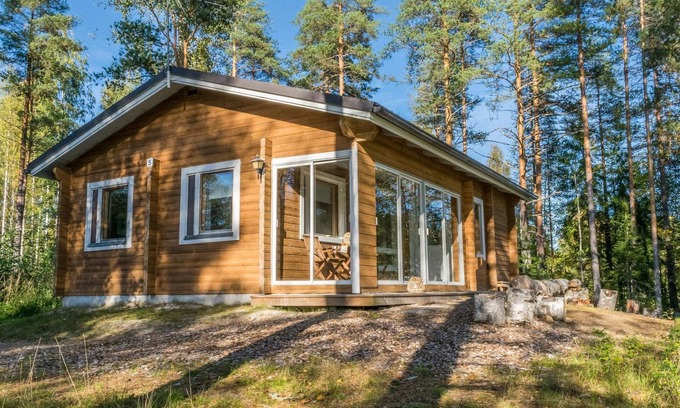 Kaavi House | Relax at Sakarinniemi: Lake View Getaway with Spa & Kitchen